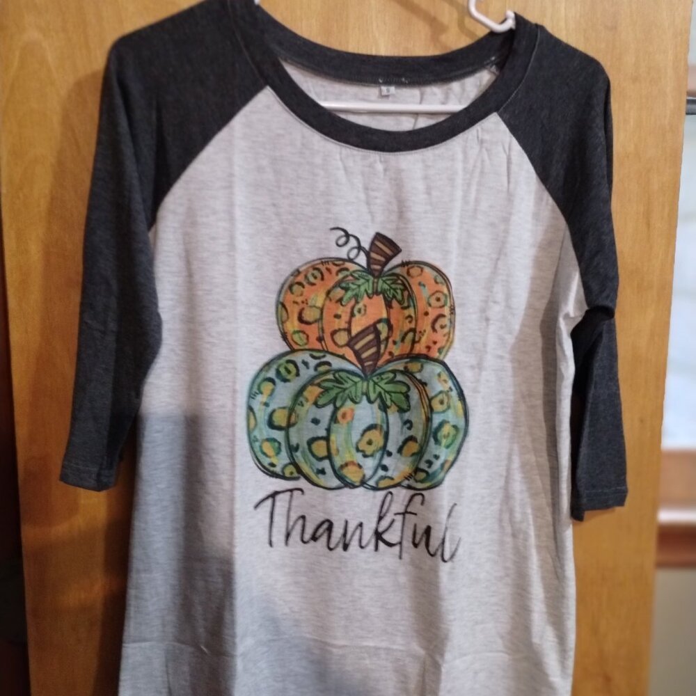 Pumpkin shirt 3/4 sleeve super cute size small